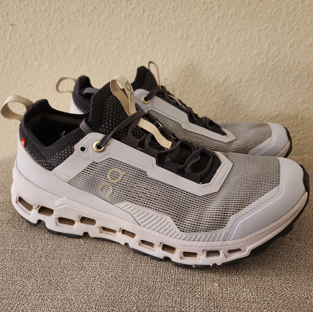 On Cloud Running Shoes